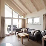 Luxuswellnesshaus Dünenperle Сasa de vacaciones Bliesdorf