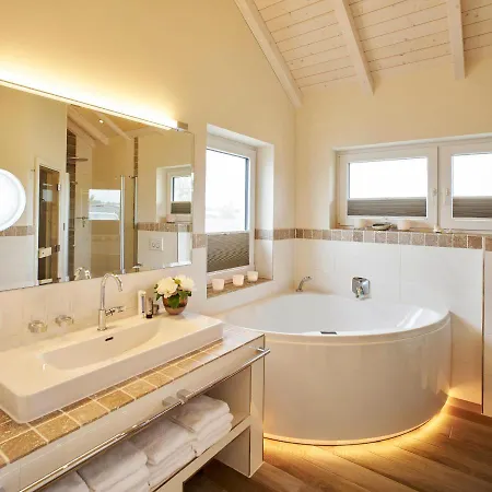 Casa de Férias Luxuswellnesshaus Duenenperle