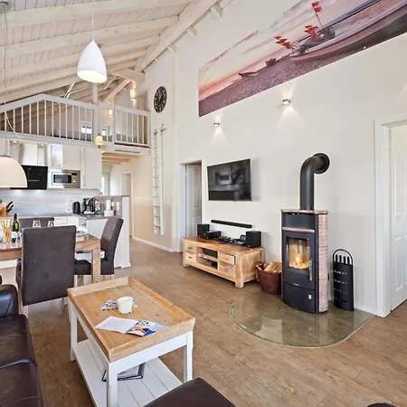 Holiday home Luxuswellnesshaus Duenenperle *