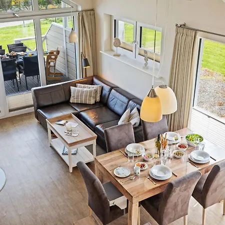 Holiday home Luxuswellnesshaus Duenenperle Bliesdorf