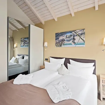 Holiday home Luxuswellnesshaus Duenenperle *