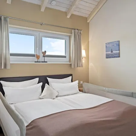 Luxuswellnesshaus Duenenperle Holiday home Bliesdorf