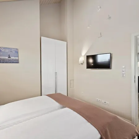 Holiday home Luxuswellnesshaus Duenenperle