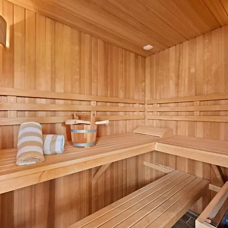 Luxuswellnesshaus Duenenperle Holiday home Bliesdorf